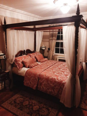 Riverside Lodge